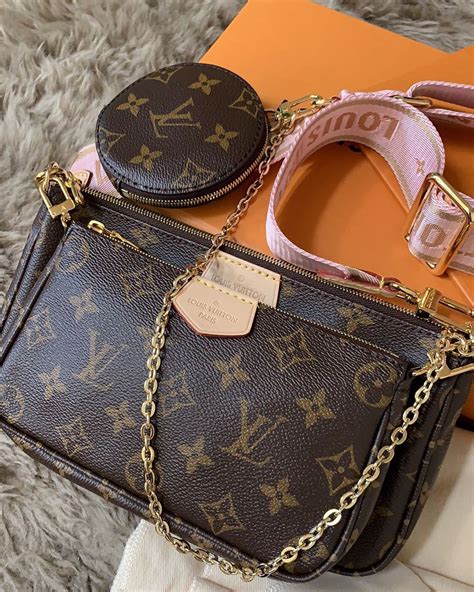 Louis Vuitton multi pochette accessories